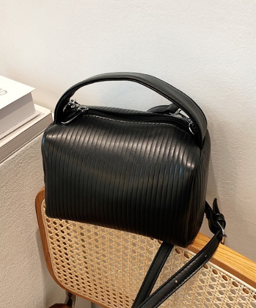 mebole（メボレ）の「ミニボストンショルダーバッグ（ショルダーバッグ・レディース・ブラック/オレンジ/グリーン/ライトグリーン・FREE）」の2枚目の写真