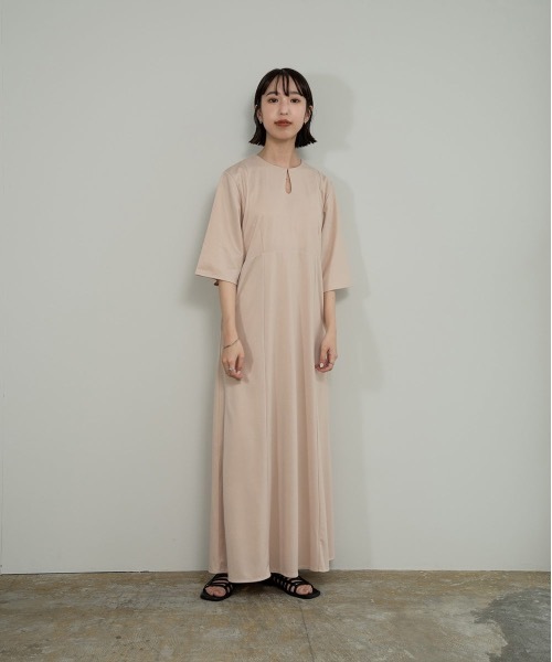 lawgy(ラウジー)の「back open soft touch op(ワンピース・レディース・ブラック/ブラウン系その他/ベージュ系その他・FREE)」の18枚目の写真