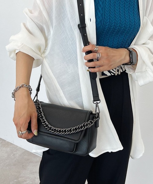 PAGEBOY（ページボーイ）の「ビンテージチェーンBAG（ショルダーバッグ・レディース・ブラック/オフホワイト・FREE）」の2枚目の写真
