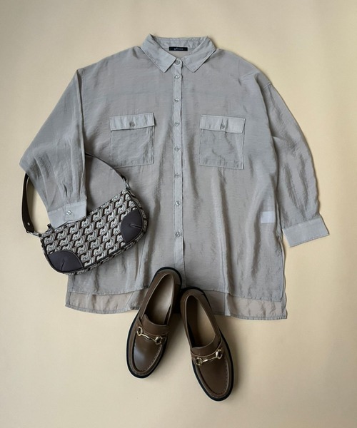 ＪＵＧＬＡＮＳ（ユグランス）の「☆ マストハブアイテム。シアBIGーシャツ　341003（シャツ/ブラウス・レディース・オレンジ/グリーン/ブラック/ベージュ/ピンク/グレー系その他/ブルー・FREE）」の4枚目の写真