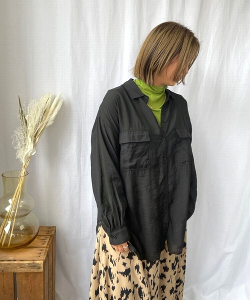 ＪＵＧＬＡＮＳ（ユグランス）の「☆ マストハブアイテム。シアBIGーシャツ　341003（シャツ/ブラウス・レディース・オレンジ/グリーン/ブラック/ベージュ/ピンク/グレー系その他/ブルー・FREE）」の8枚目の写真