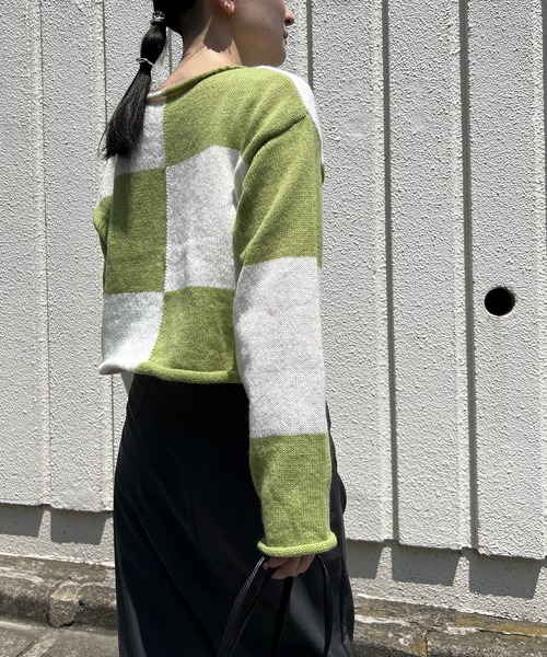Jewelobe(ジュエローブ)の「ワイドチェッカーショートニットプルオーバー(ニット/セーター・レディース・ブラック/ベージュ/グリーン・FREE)」の8枚目の写真