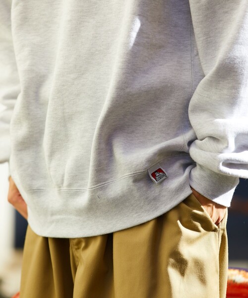 BEN DAVIS（ベンデイビス）の「【BEN DAVIS/ベンデイビス】別注オーバールワッペン刺繍クルーネックスウェット/裏起毛/ユニセックス（スウェット・メンズ・チャコールグレー/ライトグレー/グリーン/ブルー/イエロー・SMALL/MEDIUM/LARGE/X-LARGE）」の10枚目の写真