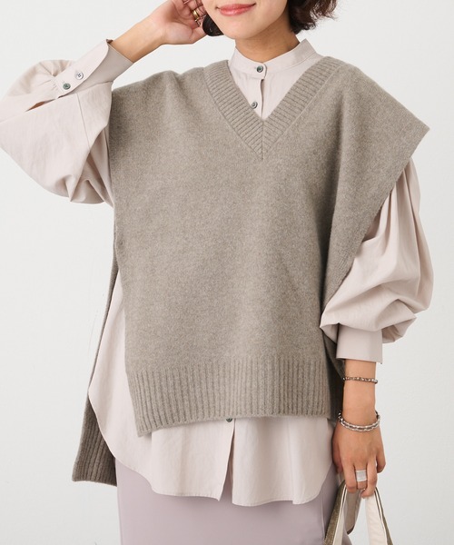 OUVRAGE CLASSE（ウヴラージュクラス）の「コットンギャザースリーブブラウス（シャツ/ブラウス・レディース・ホワイト/グレイッシュベージュ・FREE）」の14枚目の写真