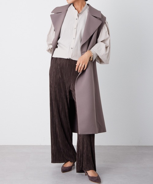 OUVRAGE CLASSE（ウヴラージュクラス）の「コットンギャザースリーブブラウス（シャツ/ブラウス・レディース・ホワイト/グレイッシュベージュ・FREE）」の15枚目の写真