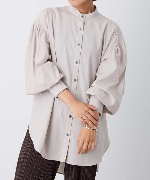 OUVRAGE CLASSE（ウヴラージュクラス）の「コットンギャザースリーブブラウス（シャツ/ブラウス・レディース・ホワイト/グレイッシュベージュ・FREE）」の17枚目の写真