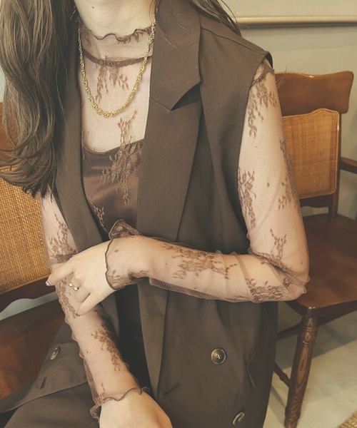 Ambre Neige(アンブルネージュ)の「花柄レースハイネックトップス/【WEB/EC限定商品】(Tシャツ/カットソー・レディース・ダークブラウン/ベージュ/アイボリー/ライトブラウン/ブラック・FREE)」の3枚目の写真