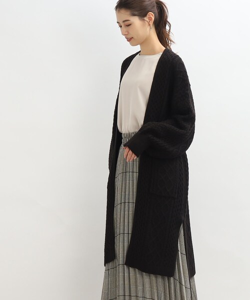 SHOO・LA・RUE（シューラルー）の「◆【洗える】おうち時間も暖かく◎ ケーブル柄ロングカーディガン（カーディガン/ボレロ・レディース・ブラック/ナチュラル/サンドベージュ/ダークオレンジ/ダークグリーン/グレー系その他・00）」の17枚目の写真