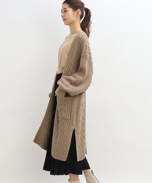 SHOO・LA・RUE（シューラルー）の「◆【洗える】おうち時間も暖かく◎ ケーブル柄ロングカーディガン（カーディガン/ボレロ・レディース・ブラック/ナチュラル/サンドベージュ/ダークオレンジ/ダークグリーン/グレー系その他・00）」の9枚目の写真