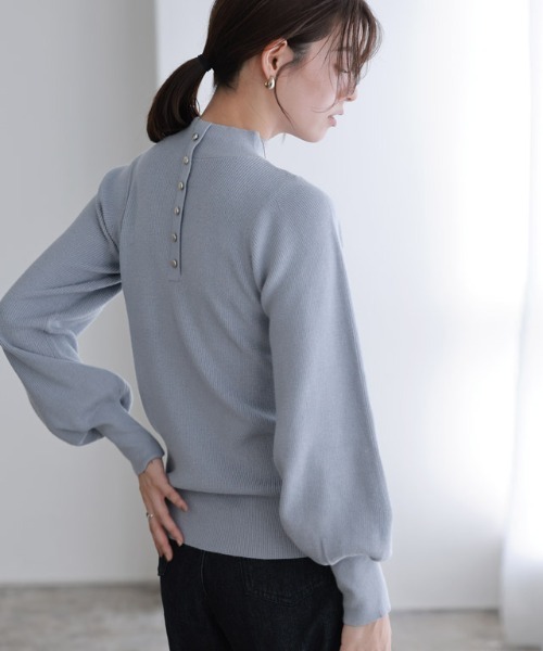 Pierrot（ピエロ）の「ゴールドボタンパフスリーブニット（ニット/セーター・レディース・アイボリー/ブルーグリーン/杢グレー/ベージュ/ネイビー/チャコール/ブルー/ブルー系その他/ブラウン/ロイヤルブルー・M/L/LL）」の7枚目の写真