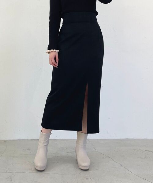 MAJESTIC LEGON（マジェスティックレゴン）の「スリットタイトスカート（スカート・レディース・カーキオリーブ/ベージュ/ブラック・MEDIUM）」の2枚目の写真