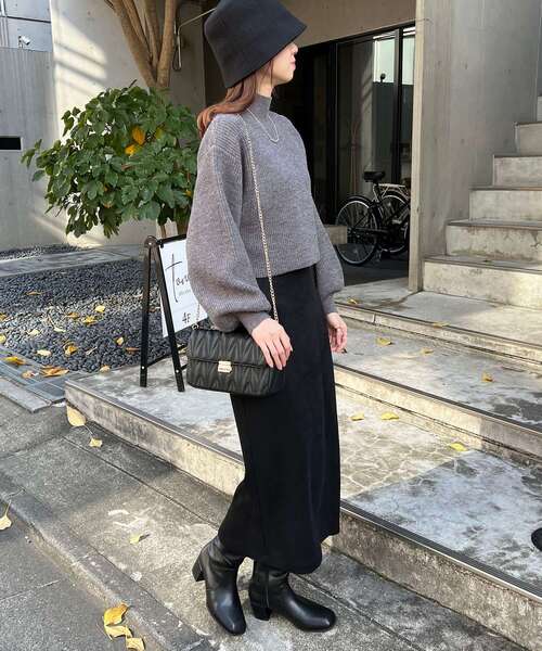 MAJESTIC LEGON（マジェスティックレゴン）の「スリットタイトスカート（スカート・レディース・カーキオリーブ/ベージュ/ブラック・MEDIUM）」の5枚目の写真