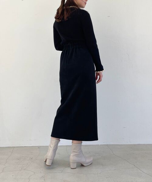 MAJESTIC LEGON（マジェスティックレゴン）の「スリットタイトスカート（スカート・レディース・カーキオリーブ/ベージュ/ブラック・MEDIUM）」の9枚目の写真