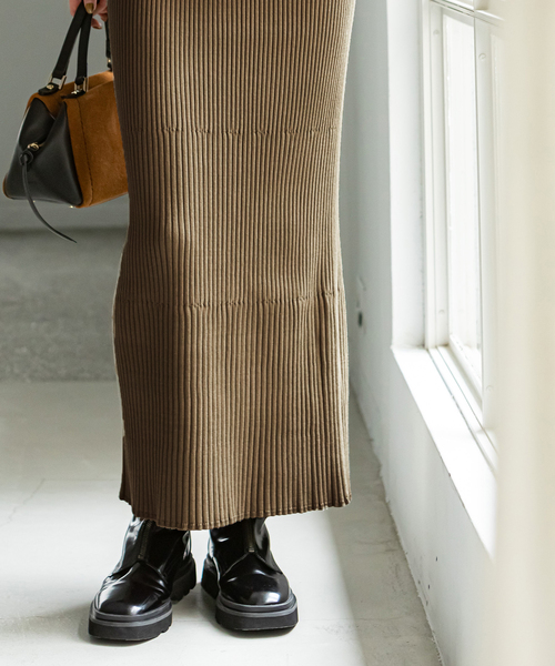 リブニットタイトスカート