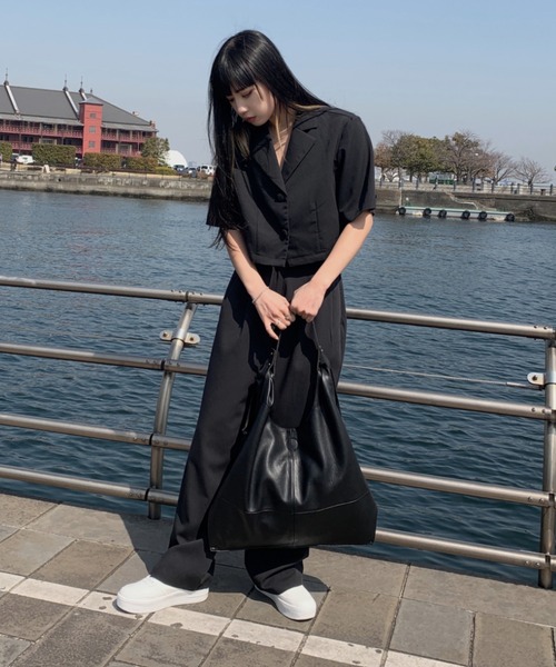 LVEU.（ラブユ.）の「【LVEU.】2wayトートバッグ / バッグ 鞄 BAG トート 2way ワンショルダー A4 合皮  合皮 ブラック（トートバッグ・レディース・ブラック・FREE）」の5枚目の写真