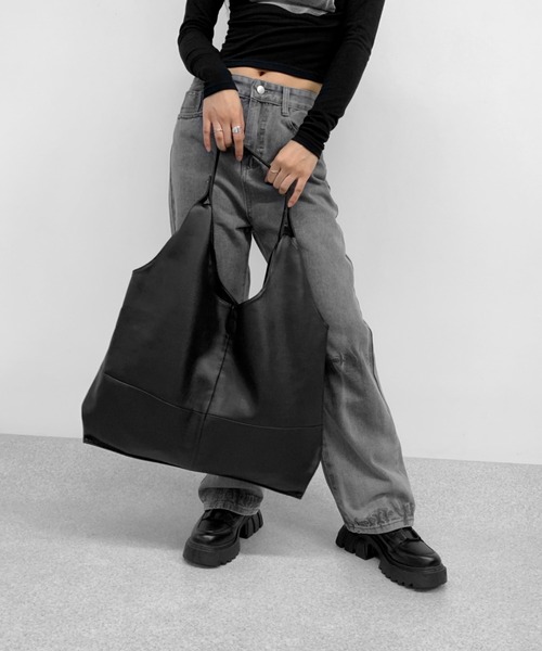 LVEU.（ラブユ.）の「【LVEU.】2wayトートバッグ / バッグ 鞄 BAG トート 2way ワンショルダー A4 合皮  合皮 ブラック（トートバッグ・レディース・ブラック・FREE）」の20枚目の写真