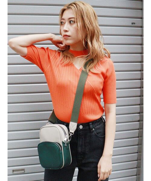 MURUA（ムルーア）の「バイカラースクエアミニバッグ（ショルダーバッグ・レディース・グリーン/ブラック・FREE）」の7枚目の写真