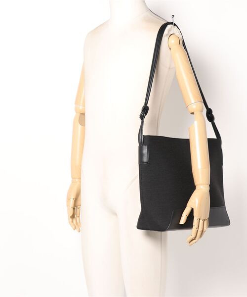 SETUP7（セットアップセブン）の「【SETUP7】A4ファイルやノートPCも入る ノットハンドルソリッドトートバッグ ショルダーバッグ KNF ※（ショルダーバッグ・レディース・ブラック・FREE）」の4枚目の写真