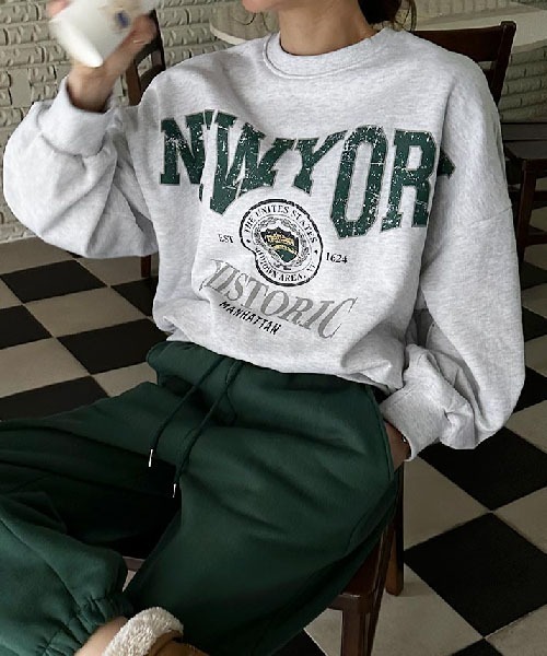 NANING9（ナンニング）の「NANING9 ヴィンテージライクプリント裏起毛トレーナー（スウェット・レディース・グレー/ホワイト系その他・FREE）」の13枚目の写真