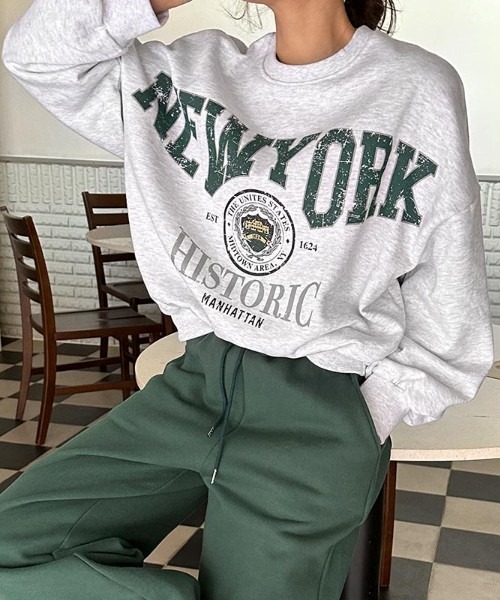 NANING9（ナンニング）の「NANING9 ヴィンテージライクプリント裏起毛トレーナー（スウェット・レディース・グレー/ホワイト系その他・FREE）」の15枚目の写真