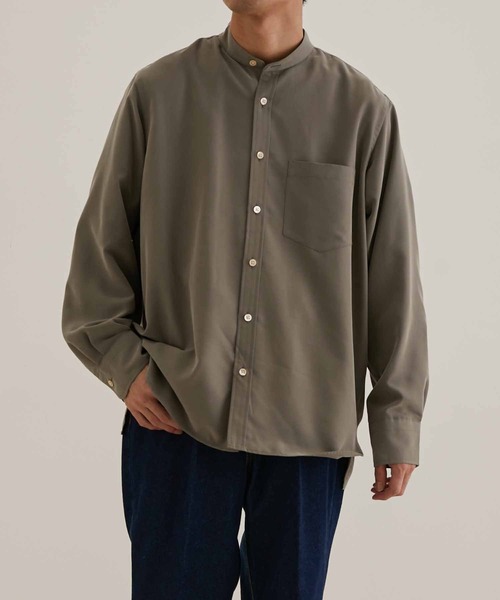 ADAM ET ROPE'(アダムエロペ)の「リラックス ドレープ レーヨンスエード とろみバンドカラーシャツ/イージーケア/3シーズン着用可能/ユニセックス(シャツ/ブラウス・メンズ・イエロー系その他2/ブラック/ライトグリーン/グリーン系その他2・L/M)」の3枚目の写真