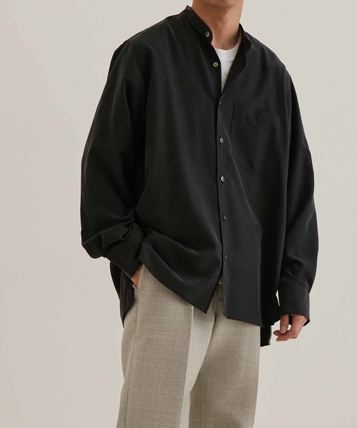 ADAM ET ROPE'(アダムエロペ)の「リラックス ドレープ レーヨンスエード とろみバンドカラーシャツ/イージーケア/3シーズン着用可能/ユニセックス(シャツ/ブラウス・メンズ・イエロー系その他2/ブラック/ライトグリーン/グリーン系その他2・L/M)」の1枚目の写真