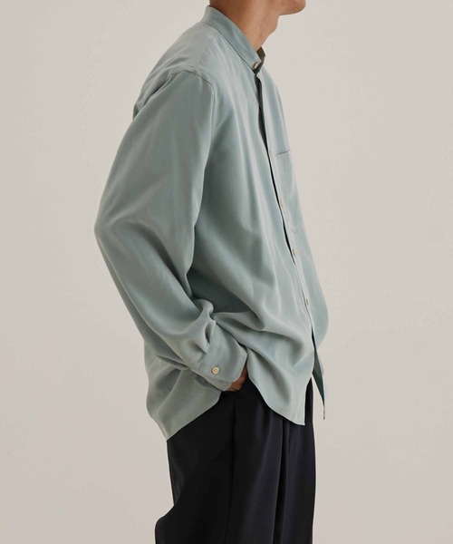 ADAM ET ROPE'(アダムエロペ)の「リラックス ドレープ レーヨンスエード とろみバンドカラーシャツ/イージーケア/3シーズン着用可能/ユニセックス(シャツ/ブラウス・メンズ・イエロー系その他2/ブラック/ライトグリーン/グリーン系その他2・L/M)」の9枚目の写真