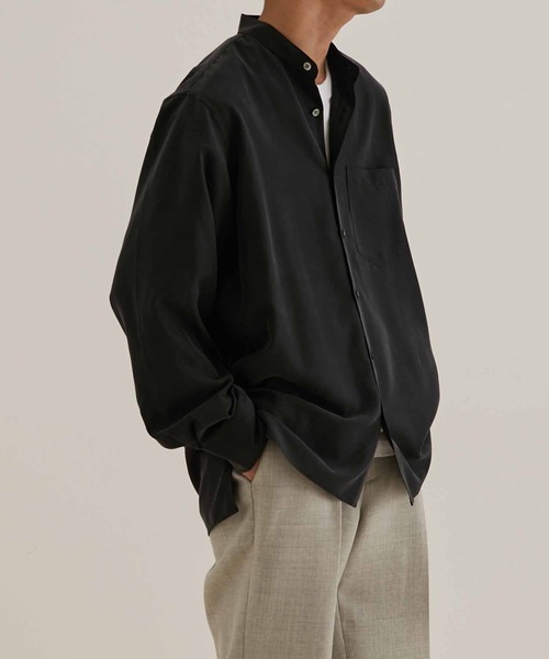 ADAM ET ROPE'(アダムエロペ)の「リラックス ドレープ レーヨンスエード とろみバンドカラーシャツ/イージーケア/3シーズン着用可能/ユニセックス(シャツ/ブラウス・メンズ・イエロー系その他2/ブラック/ライトグリーン/グリーン系その他2・L/M)」の14枚目の写真
