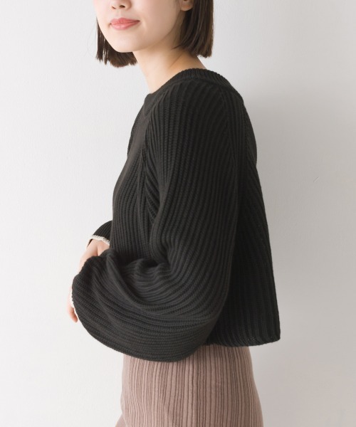 OMNES(オムネス)の「片畔編み2WAYショートプルオーバーニット(その他トップス・レディース・ブラック/アイボリー/ブルー/グリーン/ベージュ・FREE)」の19枚目の写真