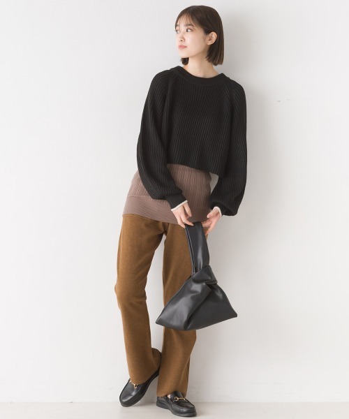 OMNES(オムネス)の「片畔編み2WAYショートプルオーバーニット(その他トップス・レディース・ブラック/アイボリー/ブルー/グリーン/ベージュ・FREE)」の21枚目の写真