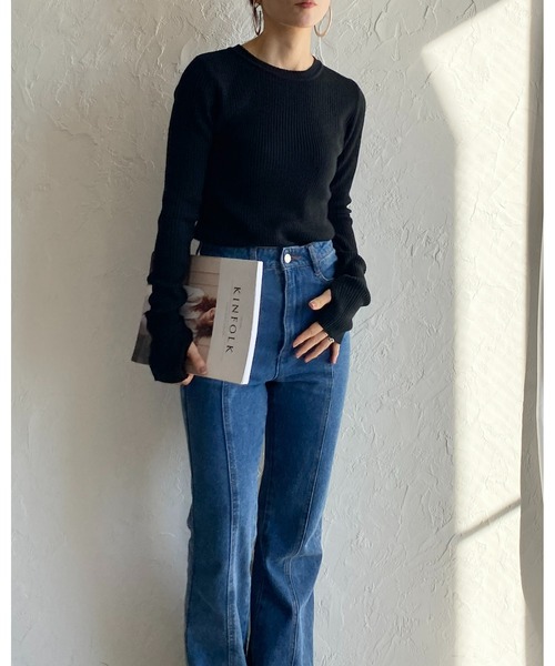 She's Closet(シーズクローゼット)の「フィンガーホールボーダー柄クルーネックタイト長袖リブニットプルオーバー(ニット/セーター・レディース・ブラック/ブルー/ラベンダー/グリーン・FREE)」の14枚目の写真