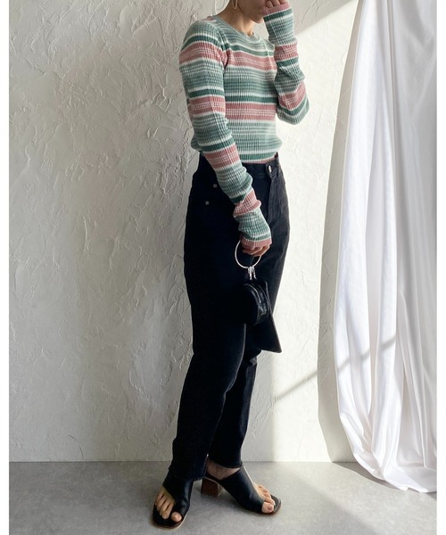 She's Closet(シーズクローゼット)の「フィンガーホールボーダー柄クルーネックタイト長袖リブニットプルオーバー(ニット/セーター・レディース・ブラック/ブルー/ラベンダー/グリーン・FREE)」の16枚目の写真