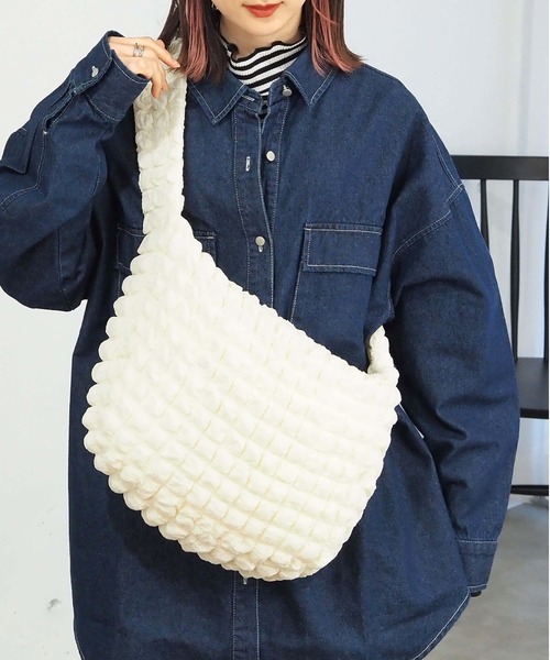 tiptop（ティップトップ）の「ポコポコジャガードショルダーバッグ（ショルダーバッグ・レディース・ブラック/アイボリー・FREE）」の4枚目の写真