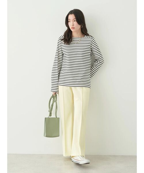 earth music&ecology(アースミュージックアンドエコロジー)の「スクエアネックボーダープルオーバー(Tシャツ/カットソー・レディース・ベージュ/ブラック/ブルー/ラベンダー・S/M)」の10枚目の写真