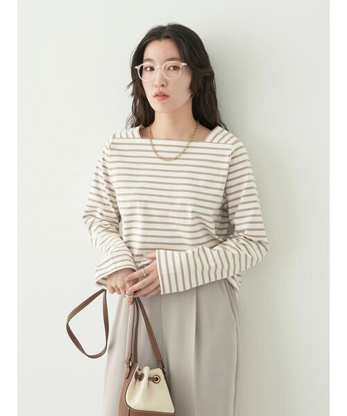 earth music&ecology(アースミュージックアンドエコロジー)の「スクエアネックボーダープルオーバー(Tシャツ/カットソー・レディース・ベージュ/ブラック/ブルー/ラベンダー・S/M)」の13枚目の写真