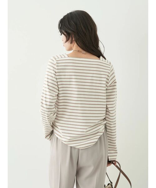 earth music&ecology(アースミュージックアンドエコロジー)の「スクエアネックボーダープルオーバー(Tシャツ/カットソー・レディース・ベージュ/ブラック/ブルー/ラベンダー・S/M)」の15枚目の写真