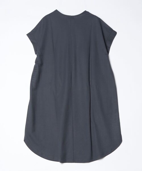 NAVY(ネイビー)の「SARARI 冷感スキッパーワンピース(ワンピース・レディース・ブルー/チャコール/カーキ/グレイッシュベージュ・フリー)」の9枚目の写真
