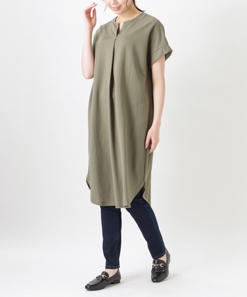 NAVY(ネイビー)の「SARARI 冷感スキッパーワンピース(ワンピース・レディース・ブルー/チャコール/カーキ/グレイッシュベージュ・フリー)」の11枚目の写真