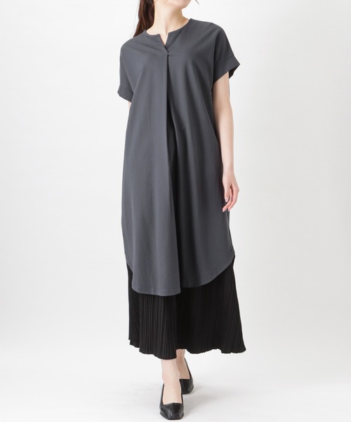 NAVY(ネイビー)の「SARARI 冷感スキッパーワンピース(ワンピース・レディース・ブルー/チャコール/カーキ/グレイッシュベージュ・フリー)」の14枚目の写真