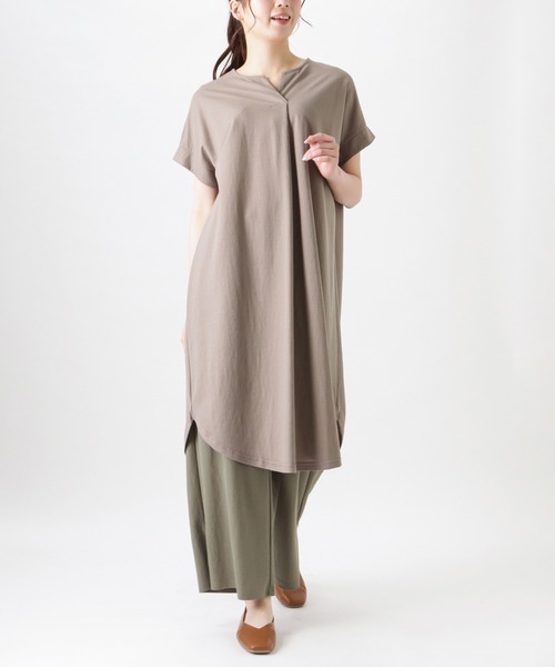 NAVY(ネイビー)の「SARARI 冷感スキッパーワンピース(ワンピース・レディース・ブルー/チャコール/カーキ/グレイッシュベージュ・フリー)」の7枚目の写真