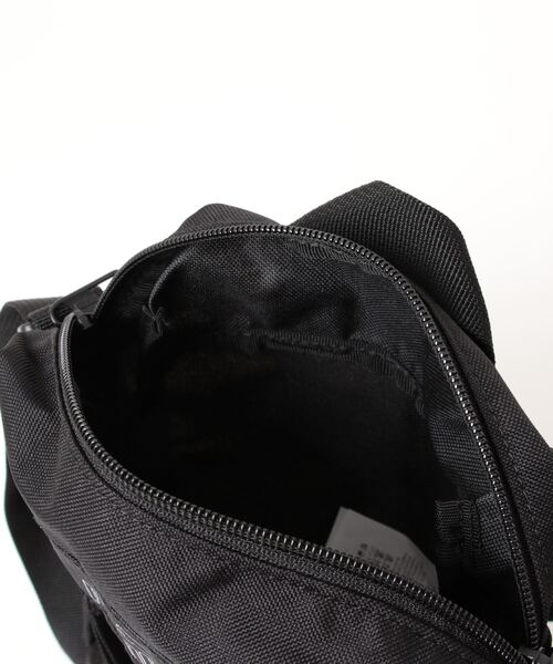 PUMA（プーマ）の「《PUMA》EVOESS ポータブル（ショルダーバッグ・メンズ・ブラック/ホワイト系その他/オリーブ・フリー）」の7枚目の写真