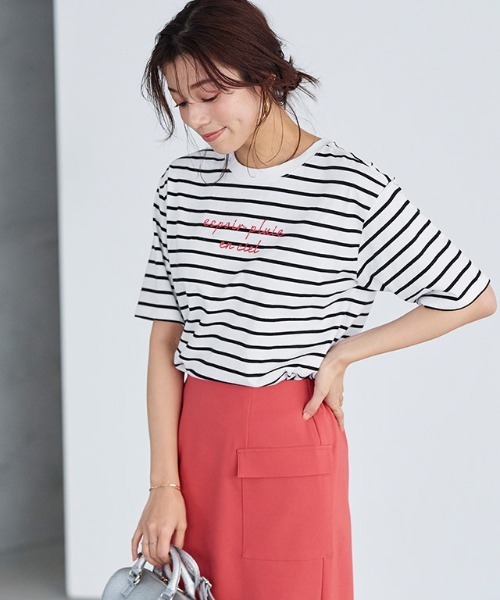 Pierrot(ピエロ)の「選べるプリントロゴTシャツ(Tシャツ/カットソー・レディース・ホワイト×ブラック/ホワイト系その他/ホワイト系その他2・LL/M/L)」の1枚目の写真