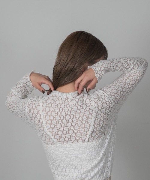 Amiur(エミレ)の「stretch flower lace tops(Tシャツ/カットソー・レディース・ブラック/アイボリー・FREE)」の6枚目の写真