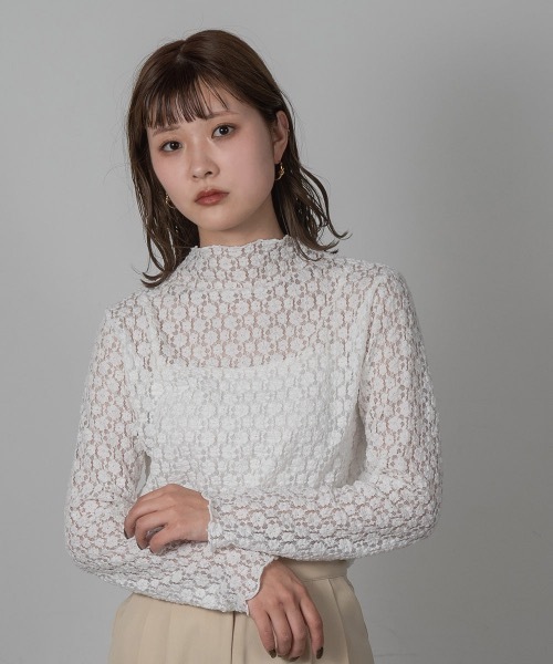 Amiur(エミレ)の「stretch flower lace tops(Tシャツ/カットソー・レディース・ブラック/アイボリー・FREE)」の4枚目の写真