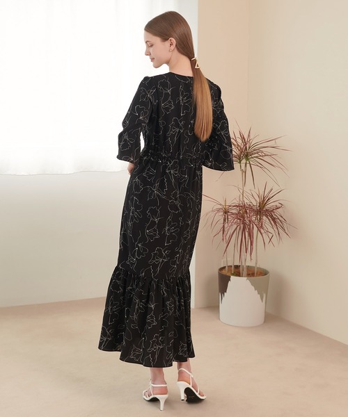 Kana(カナ)の「涙あき ライン フラワープリント ロング ティアード マーメード パーティー ドレス 結婚式 お呼ばれ オケージョン(ワンピース・レディース・アイボリー/ブラック・フリー)」の11枚目の写真