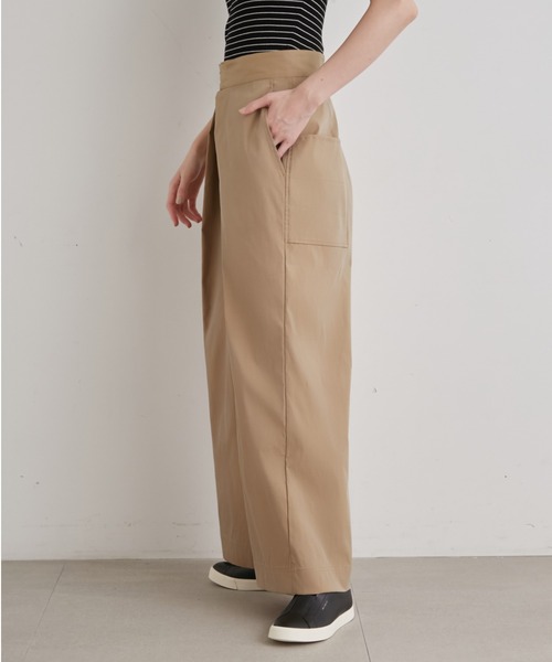 emmi(エミ)の「【emmi atelier】フロントタックワイドチノパンツ(チノパンツ・レディース・ベージュ・0/1)」の7枚目の写真