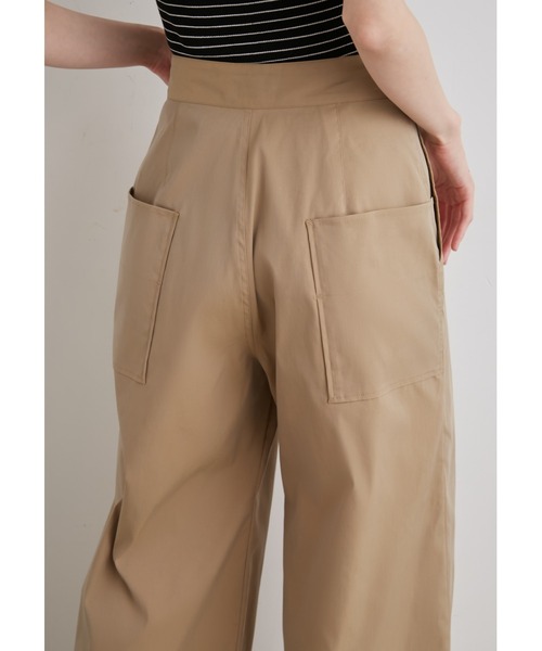 emmi(エミ)の「【emmi atelier】フロントタックワイドチノパンツ(チノパンツ・レディース・ベージュ・0/1)」の8枚目の写真
