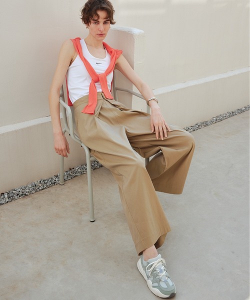 emmi(エミ)の「【emmi atelier】フロントタックワイドチノパンツ(チノパンツ・レディース・ベージュ・0/1)」の19枚目の写真