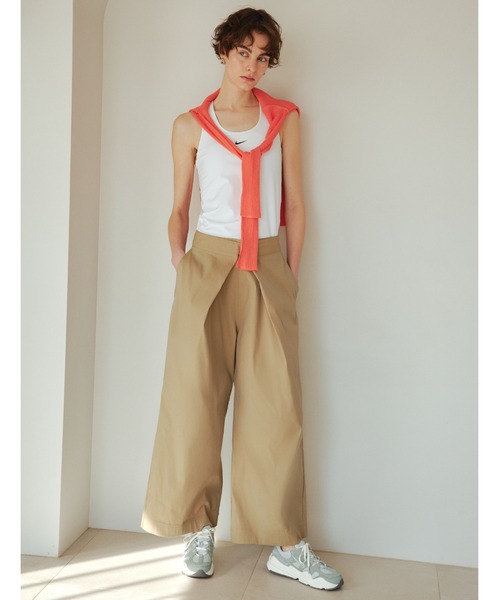 emmi(エミ)の「【emmi atelier】フロントタックワイドチノパンツ(チノパンツ・レディース・ベージュ・0/1)」の20枚目の写真