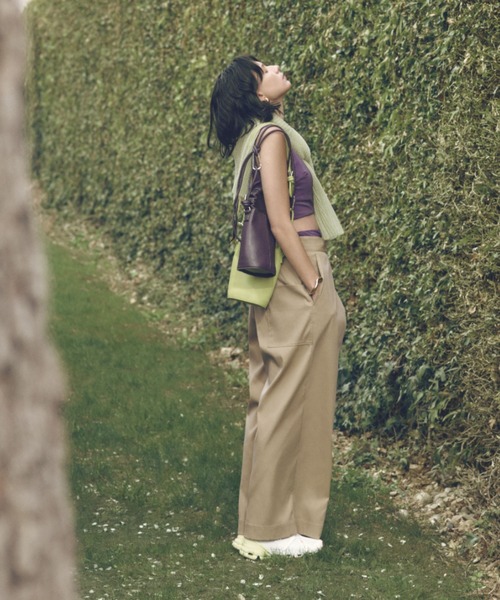 emmi(エミ)の「【emmi atelier】フロントタックワイドチノパンツ(チノパンツ・レディース・ベージュ・0/1)」の22枚目の写真